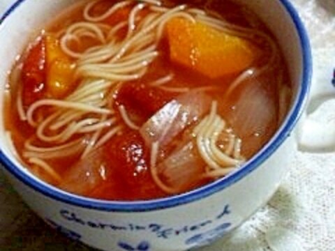 素麺入りトマトスープ